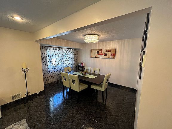 4th image of 65 Gaylord Dr S