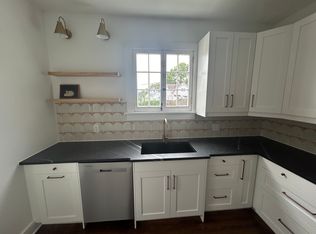 3315 Dewey Ave, Omaha, NE 68105