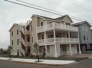 303 42nd St, Ocean City, NJ 08226