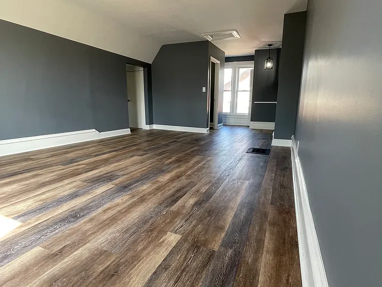 826 Duncan Ave — Photo 6
