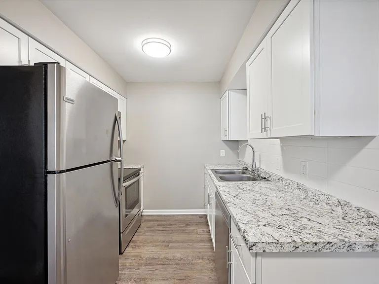 3838 W Sylvania Ave — Photo 5