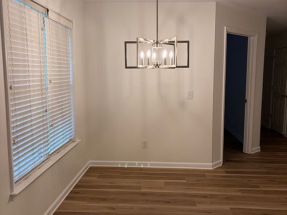 4th image of 3487-1D Forestdale Dr