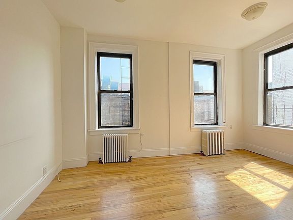 3rd image of 195 Bleecker St #18