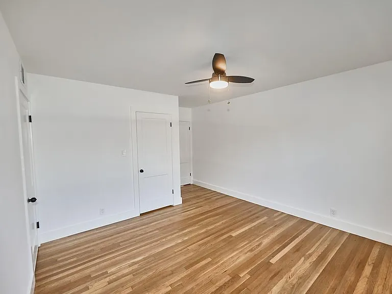 3300 Tom Green St #5 — Photo 15