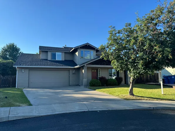 2415 NW Antler Ct, Redmond, OR 97756