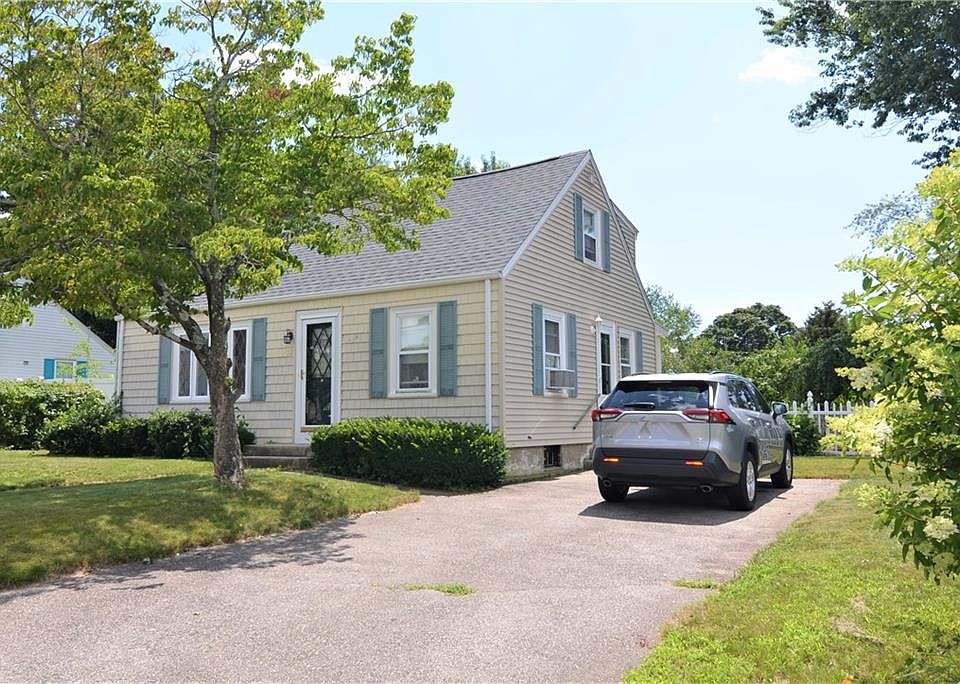 32 Maplehurst Ave, Warwick, RI 02889 Zillow