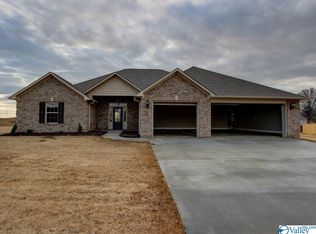 14447 Willow Bend Dr, Athens, AL 35613