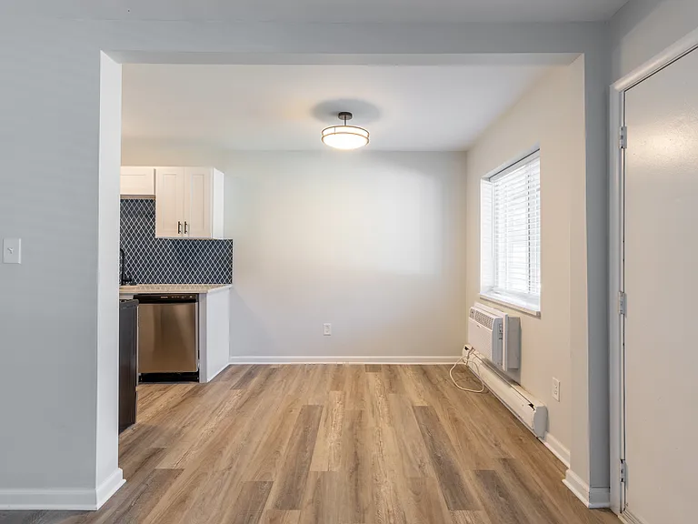 The Park on 13 Apartments - Royal Oak, MI — Photo 35