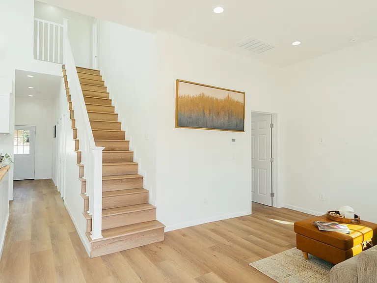 175 E Villa St #3 — Photo 7