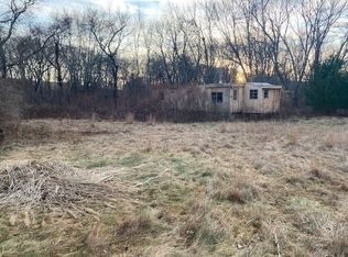 373 Slocum Rd, Exeter, RI 02822