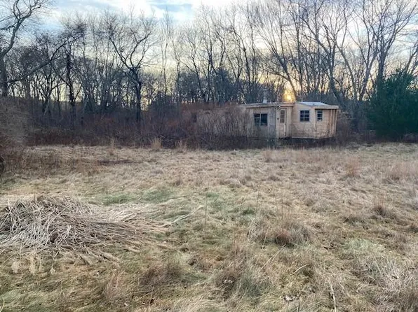 373 Slocum Rd, Exeter, RI 02822