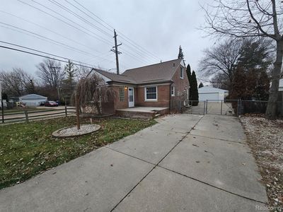 26035 Schoenherr Rd, Warren, MI, 48089