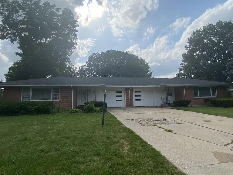 1207 Eastview Rd — Photo 52