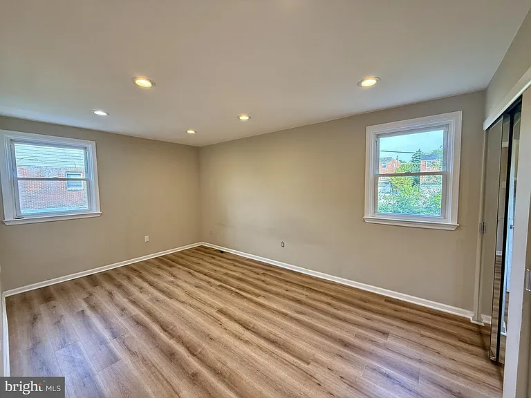 10838 Lockart Ct — Photo 13