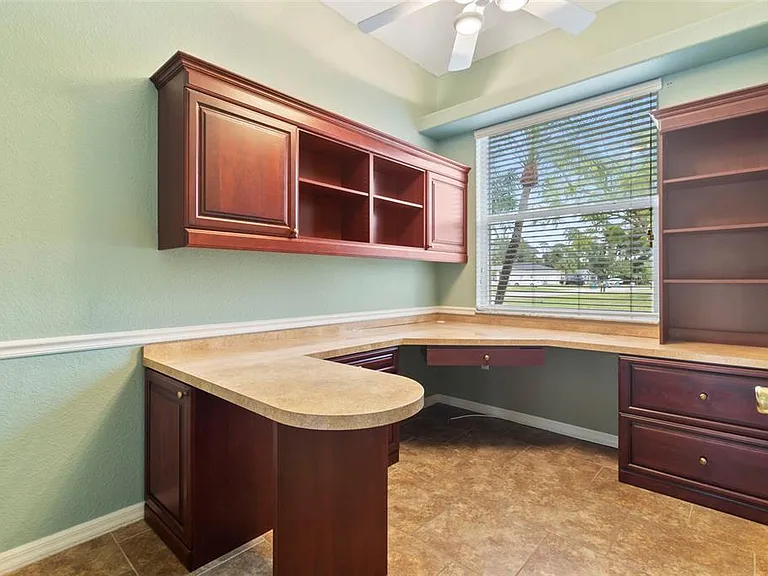 281 Hallcrest Ter — Photo 12