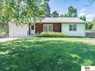 4240 Aurora Dr, Omaha, NE 68134