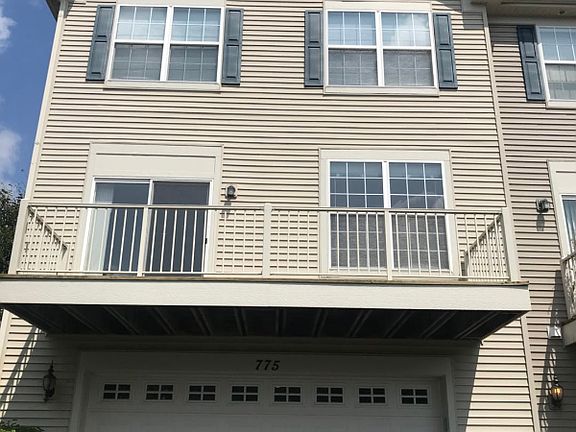 3rd image of 775 Lewisburg Ln #775