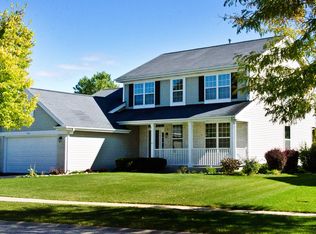 456 Deer Run Rd, Lakemoor, IL 60051