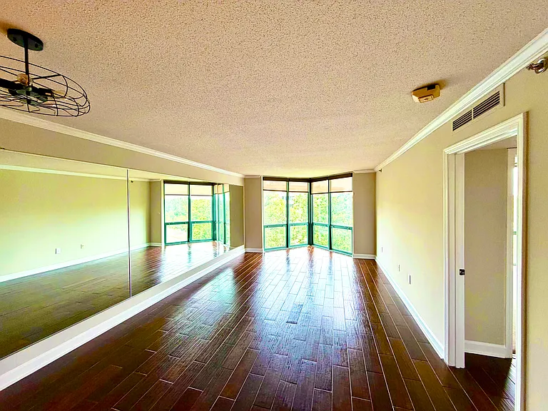 2870 Pharr Ct S — Photo 6