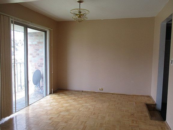 3rd image of 820 Sandra Dr APT 3A