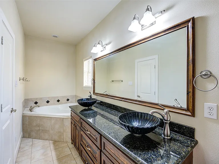 5813 Washington Ave #B — Photo 27