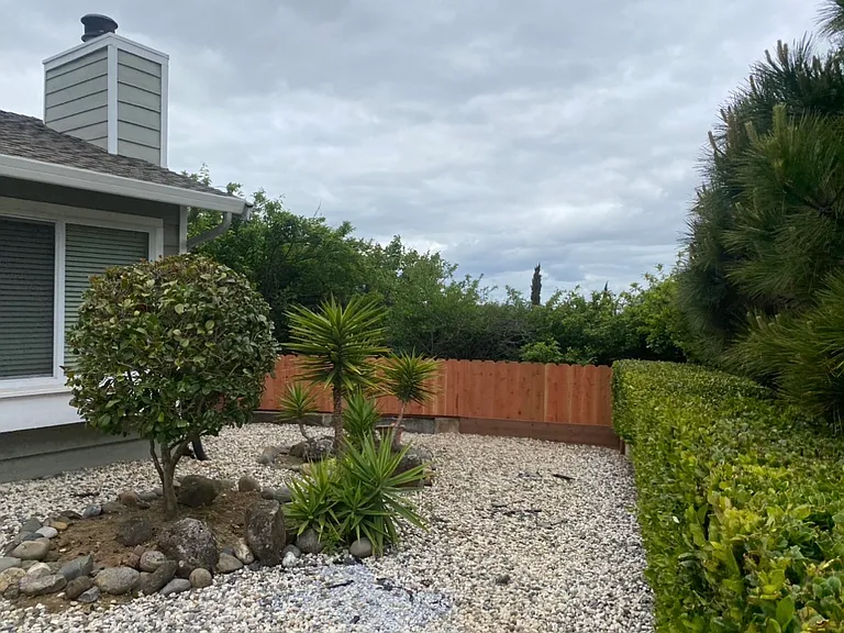 Pueblo Way — Photo 3