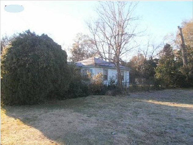 2nd image of 3010 Dawson St