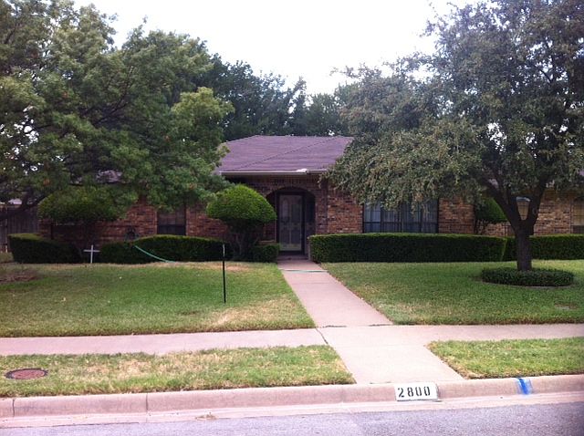 1st image of 2800 Cromwell Ave