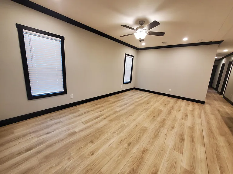 743 Chalet Ave — Photo 4