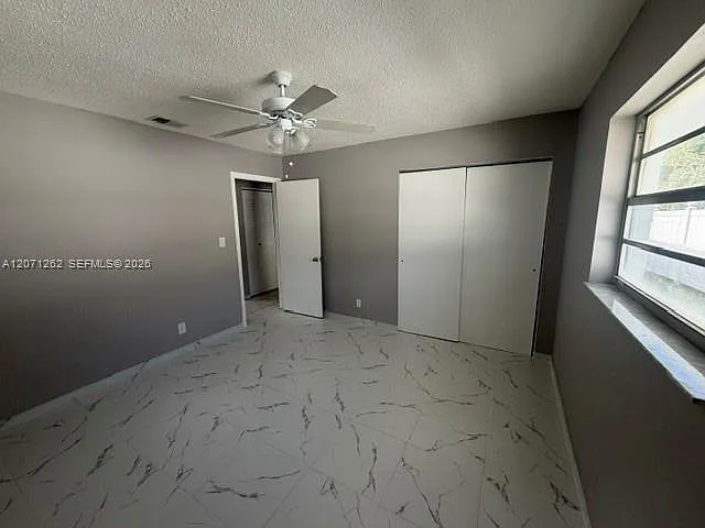 2571 NW 5th St — Photo 13