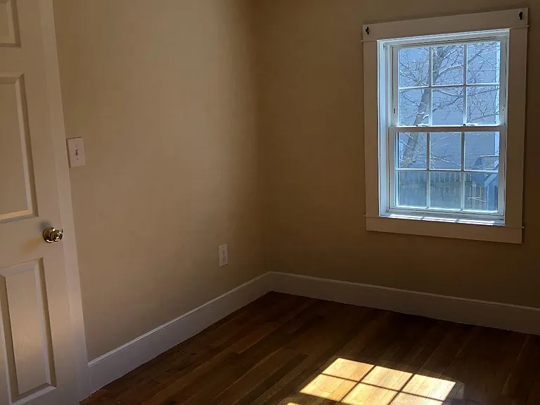 13 Lowe St #2 — Photo 7