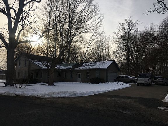 3rd image of 10511 N 6th St