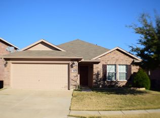 1633 Birds Eye Rd, Fort Worth, TX 76177