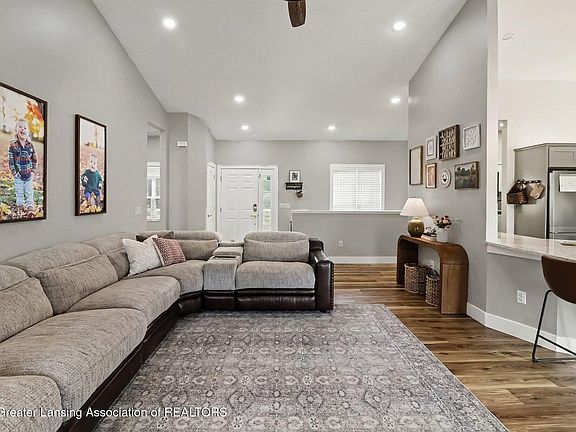 3rd image of 3532 Meridian Rd