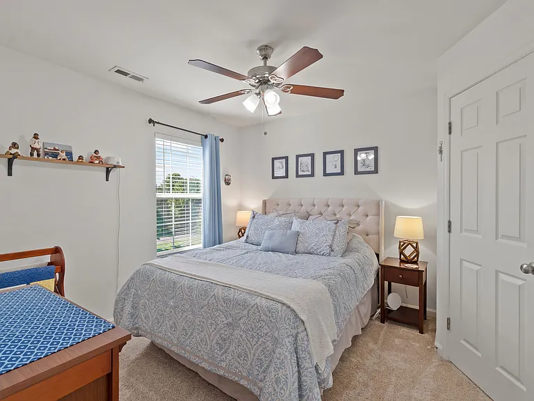 Upstairs bedroom #2 (Queen bed pictured)