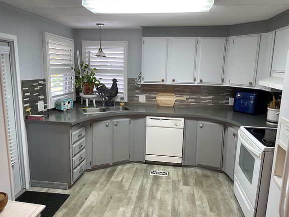 5th image of 27 Camino Real Ct