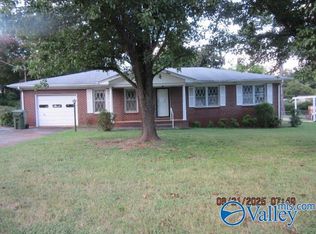 4612 Daugette Dr NW, Huntsville, AL 35816
