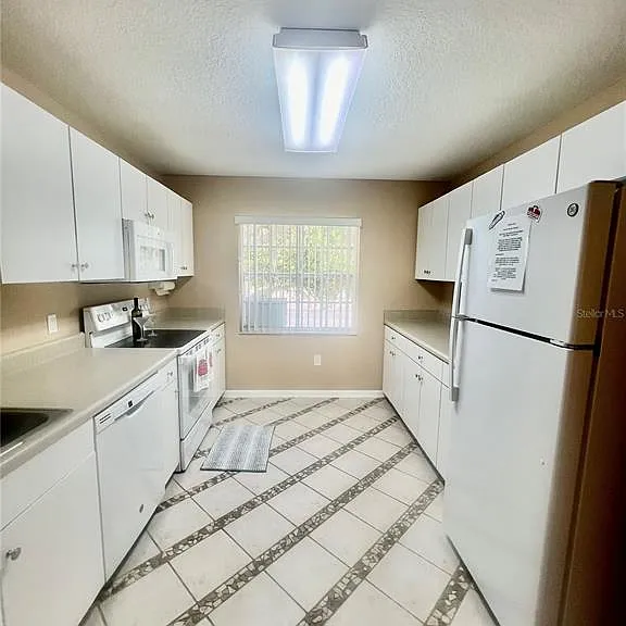 315 Eagle Ridge Dr — Photo 8