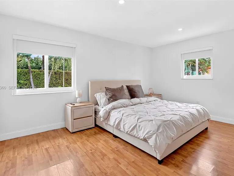 2131 SW 82nd Pl — Photo 14