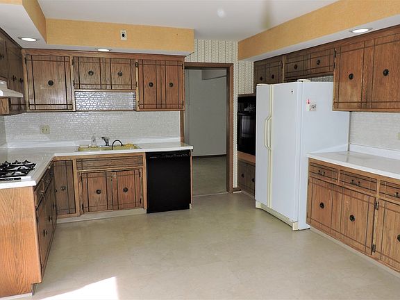 3rd image of 15438 Orchid Ct