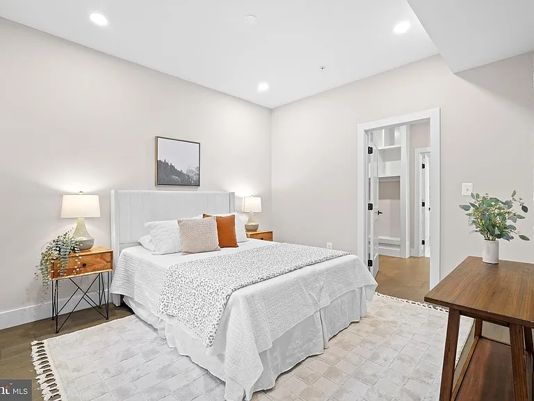 1632 Trinidad Ave NE #1 — Photo 2