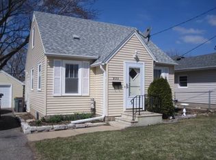 933 13th Ave NE, Rochester, MN 55906