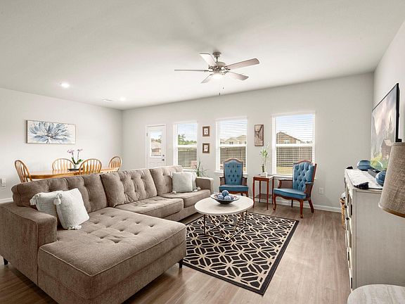4th image of 25737 Sweetpea Ct
