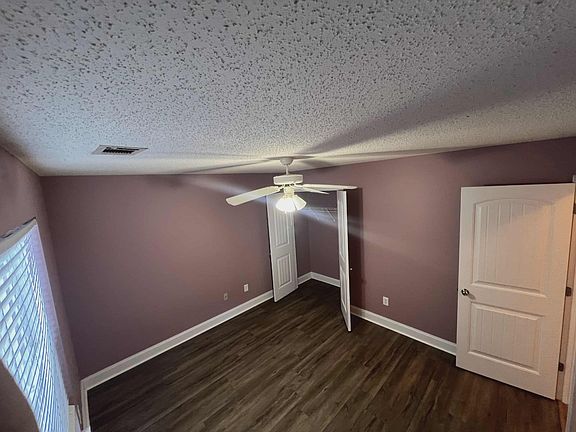 4th image of 115 Blackstone Ct