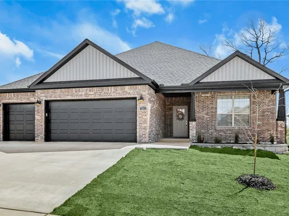 4751 Farmhouse St, Springdale, AR 72762