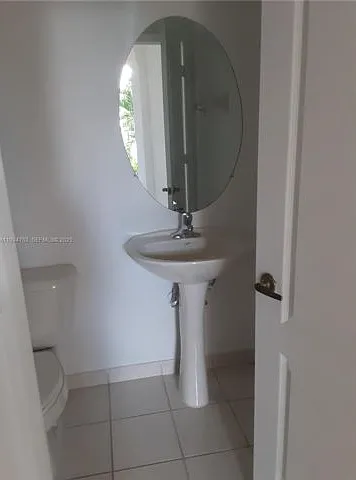3760 NE 9th Ct — Photo 5