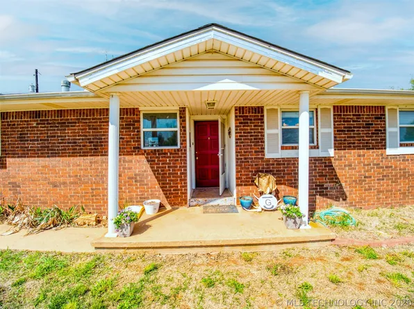 22526 N 2860th Rd, Kingfisher, OK 73750