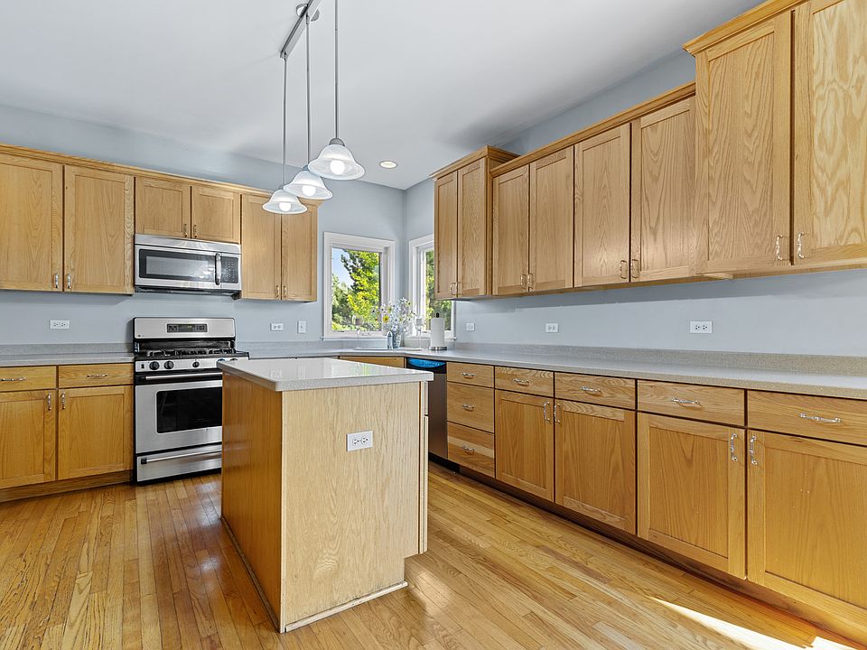 2nd image of 20915 Ratfield Rd