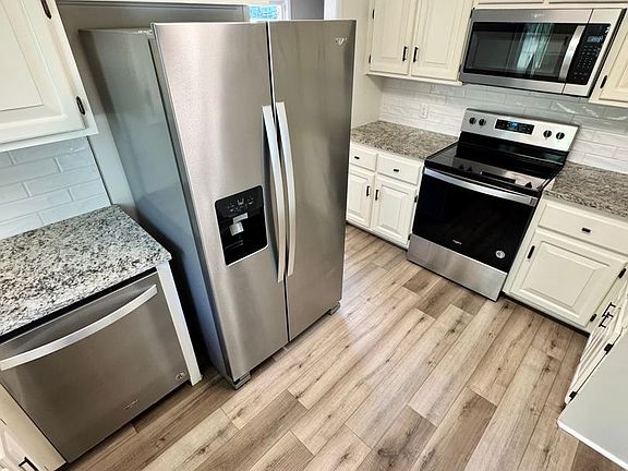 4th image of 401 Janice St