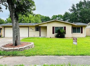 920 Roberts St, El Campo, TX 77437